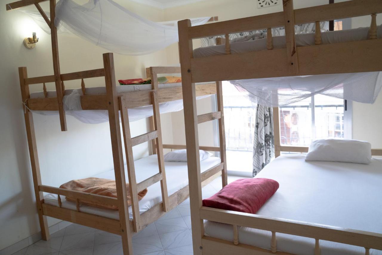 Wakawaka Hostel Arusha Esterno foto