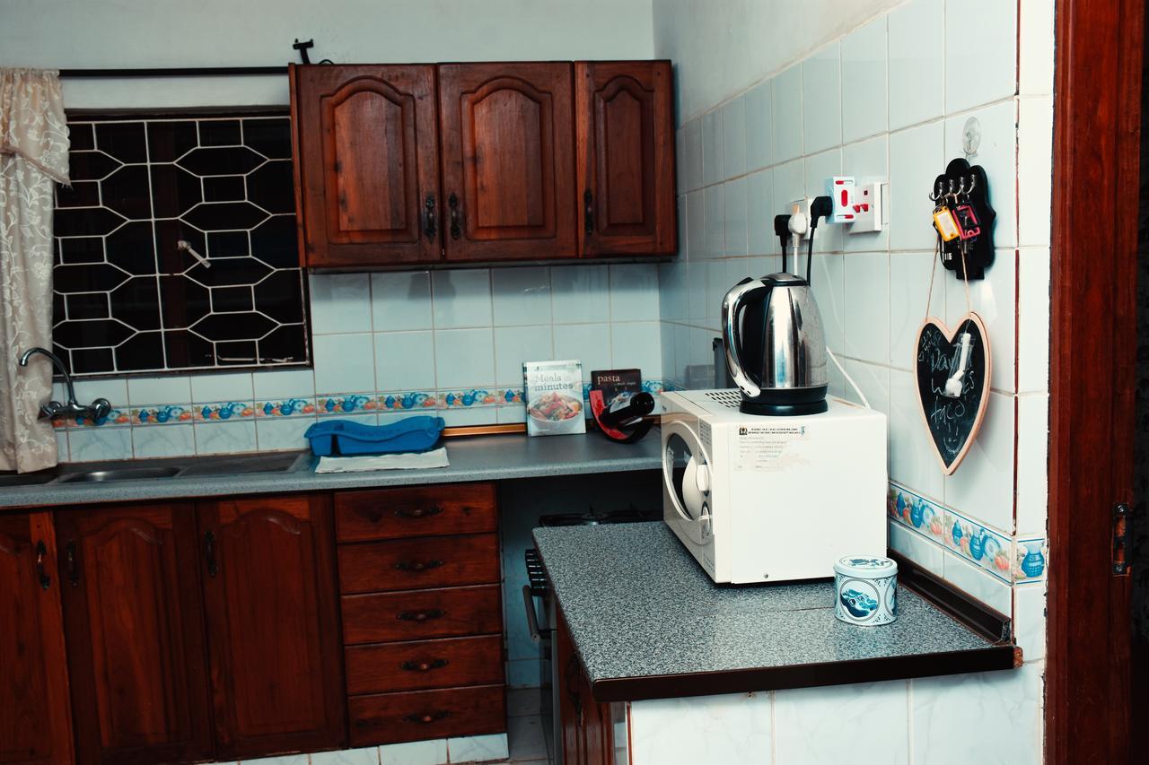 Wakawaka Hostel Arusha Esterno foto