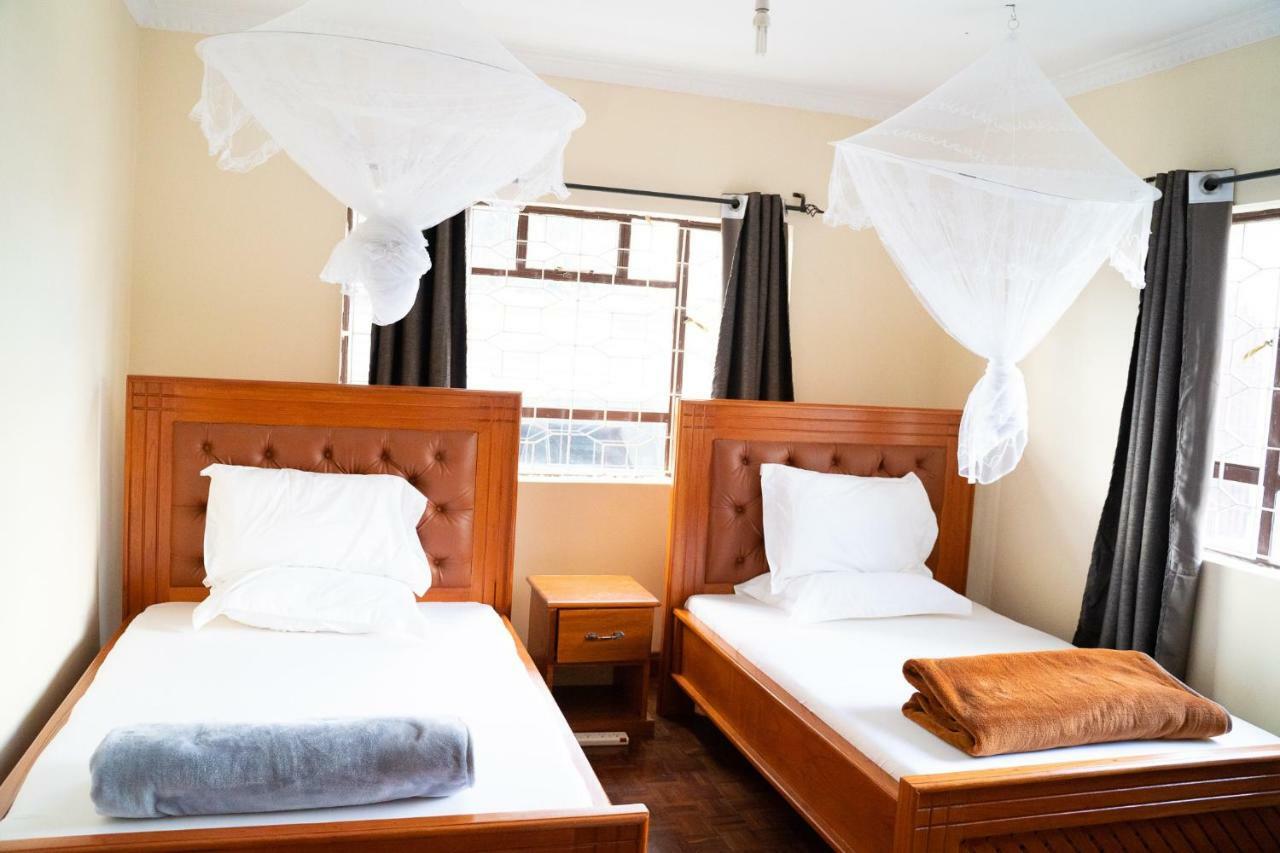 Wakawaka Hostel Arusha Esterno foto